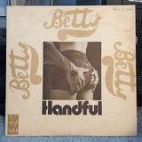 Capa do álbum Handful - Betty