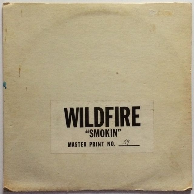 Capa do álbum Wildfire da banda Smokin'