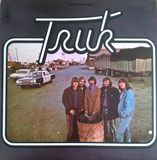Capa do álbum Truk Tracks da banda Truk